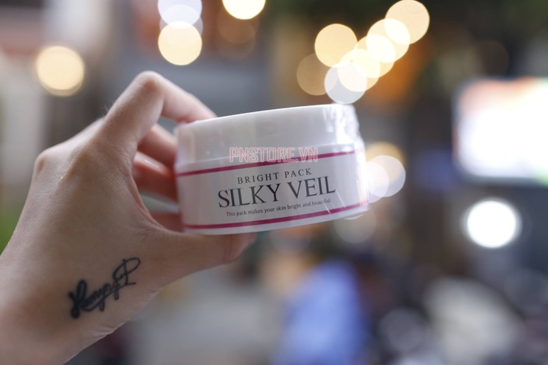 KEM TRẮNG DA TOÀN THÂN SILKY VEIL 100GR CHÍNH HÃNG (NHẬT BẢN)
