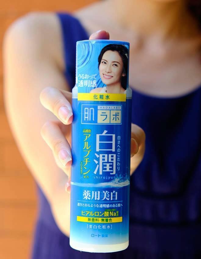 Nước hoa hồng dưỡng sáng da Hada Labo Shirojyun Arbutin Whitening