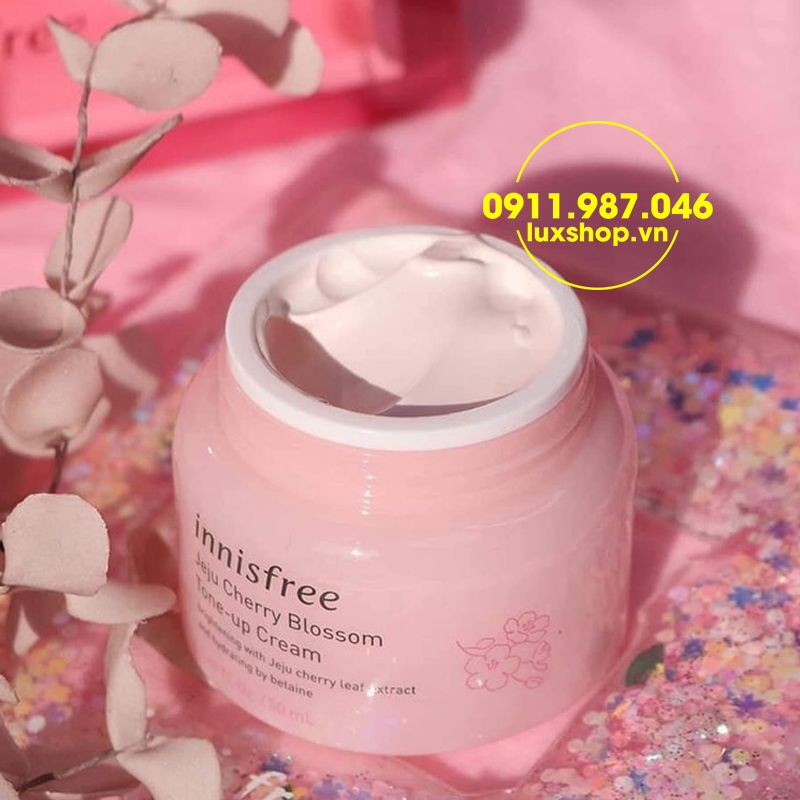 Innisfree Jeju Cherry Blossom Tone-Up Cream - luxshop.vn